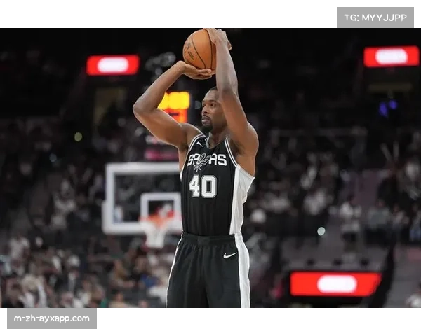 庄神统治篮板力挽狂澜 队记者盛赞其关键时刻逆转比赛走势 庄神统治篮板力挽狂澜 队记者盛赞其关键时刻逆转比赛走势